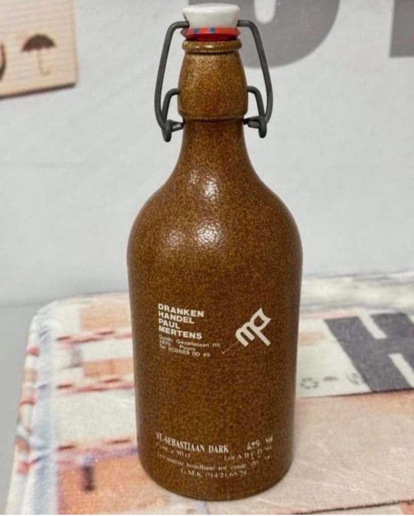 Stenen kruik beugel Sint Pieter Puurs stoneware bier fles, Ophalen of Verzenden, Zo goed als nieuw, Flesje(s), Overige merken