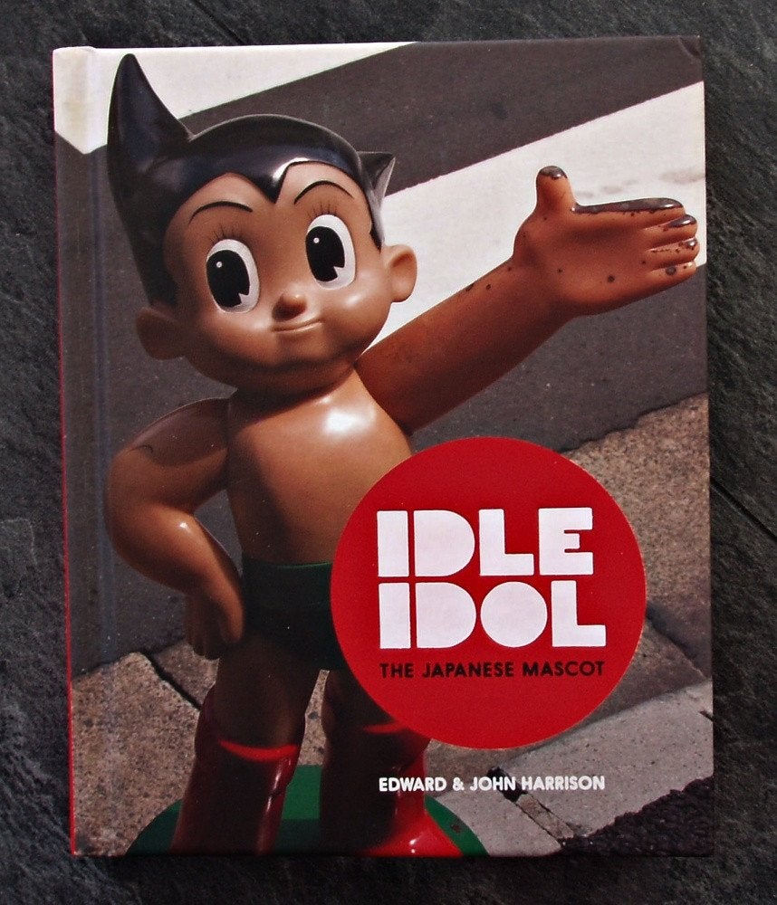 Idle Idol - The Japanese Mascot - 2010, Verzenden, Zo goed als nieuw, Grafische vormgeving