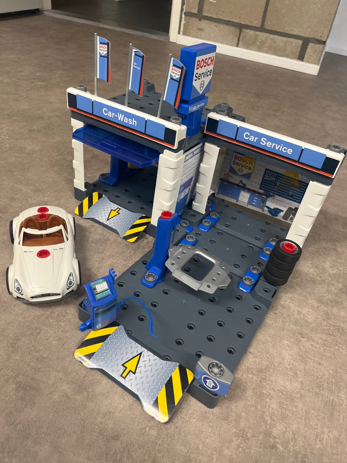 Theo Klein 8647 Bosch Car Service Autogarage met Auto, Ophalen of Verzenden, Gebruikt