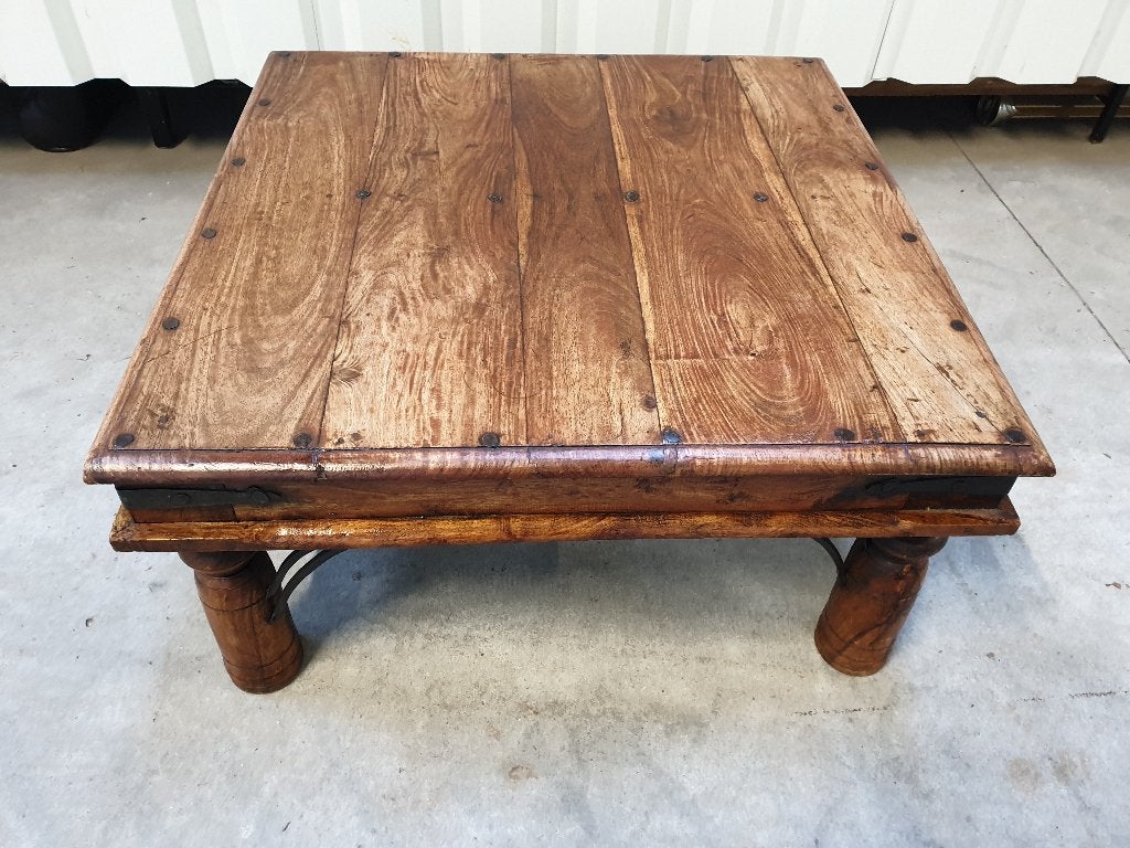 Massieve koloniale salontafel. Het kan geleverd worden., Huis en Inrichting, Tafels | Salontafels, Ophalen, Gebruikt, 50 tot 100 cm
