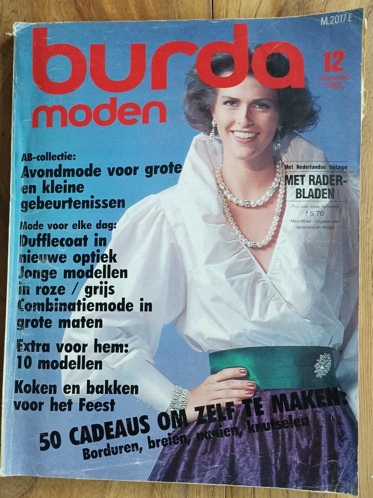 Burda december 1985, Hobby en Vrije tijd, Kledingpatronen, Overige typen, Vrouw, Zo goed als nieuw, Burda
