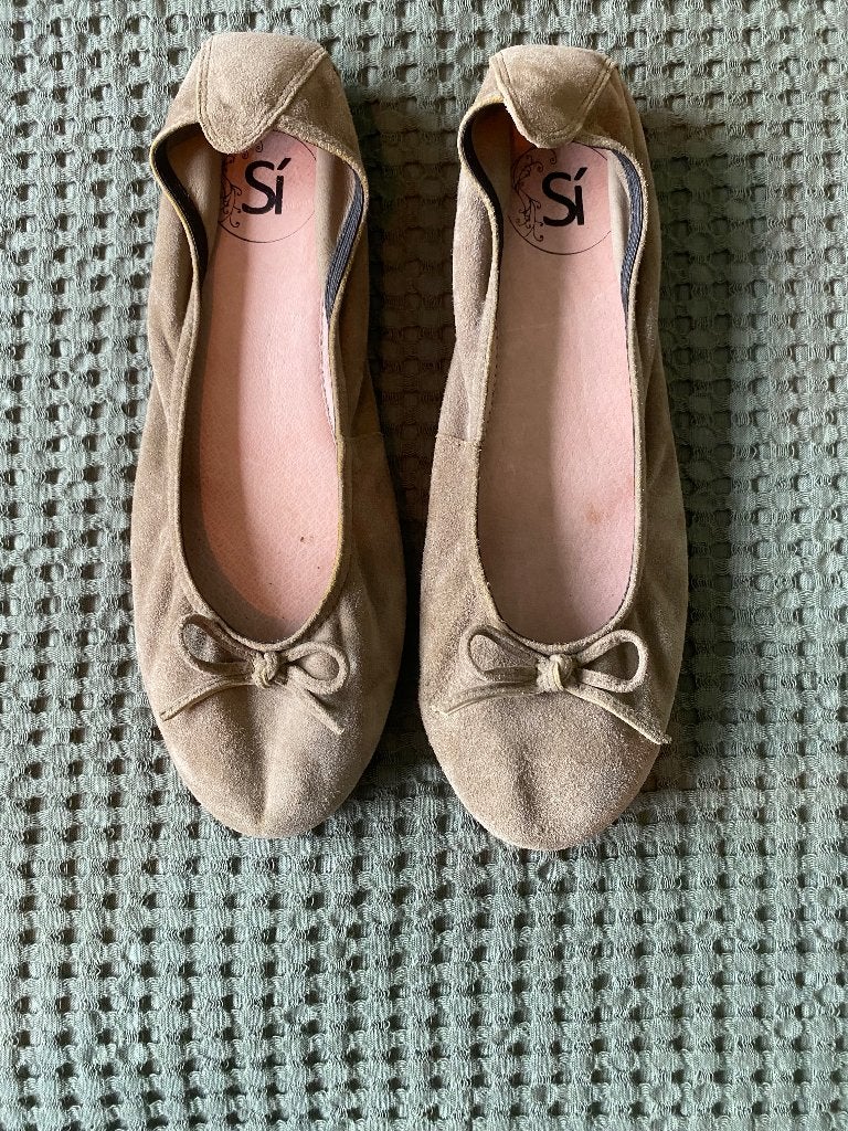 Damesschoenen, Schoenen met lage hakken, Overige kleuren, Ophalen of Verzenden, Zo goed als nieuw