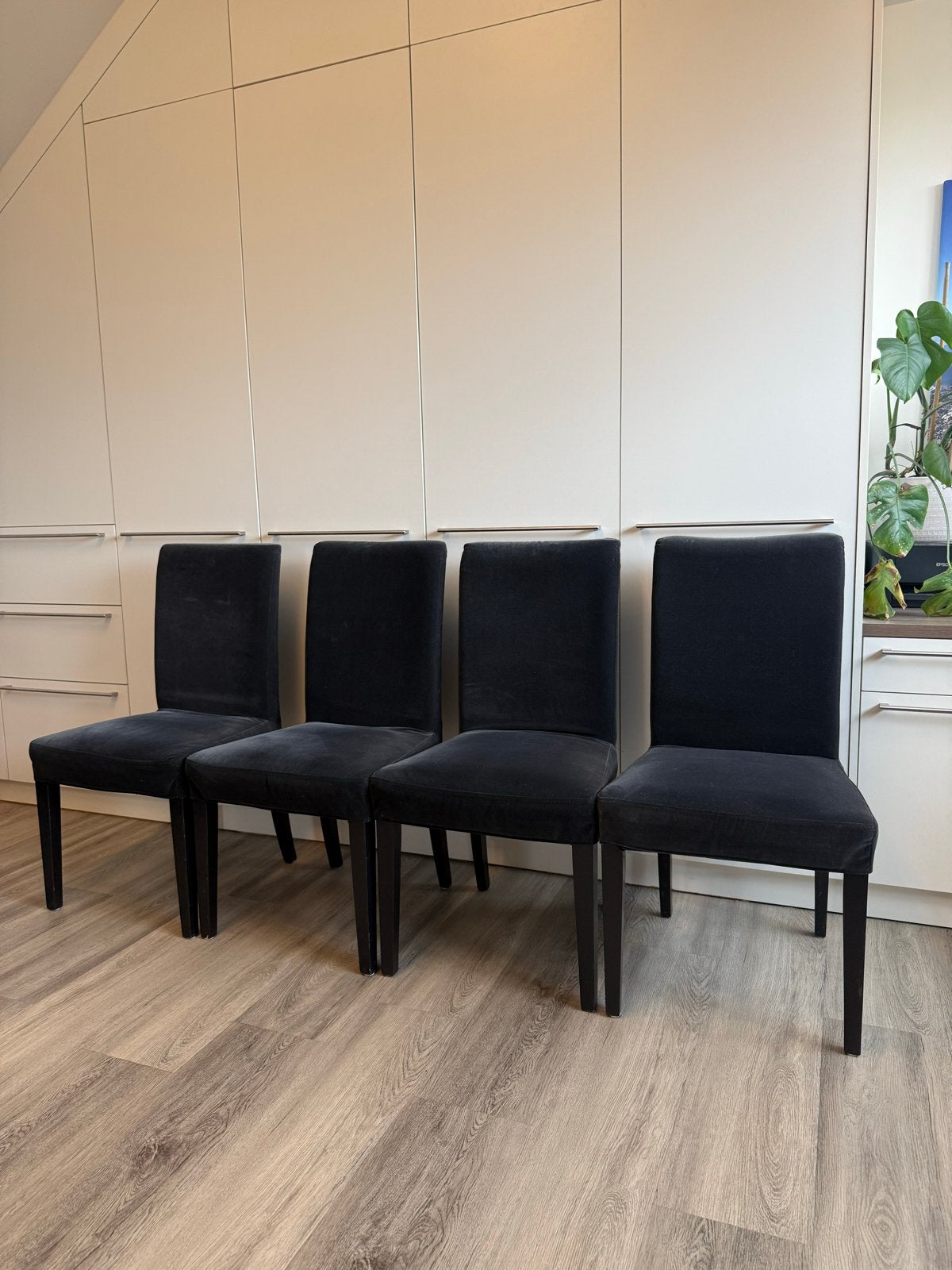 4x IKEA Henriksdal stoel - Zwart fluweel, Huis en Inrichting, Ophalen, Gebruikt, Zwart, Vier