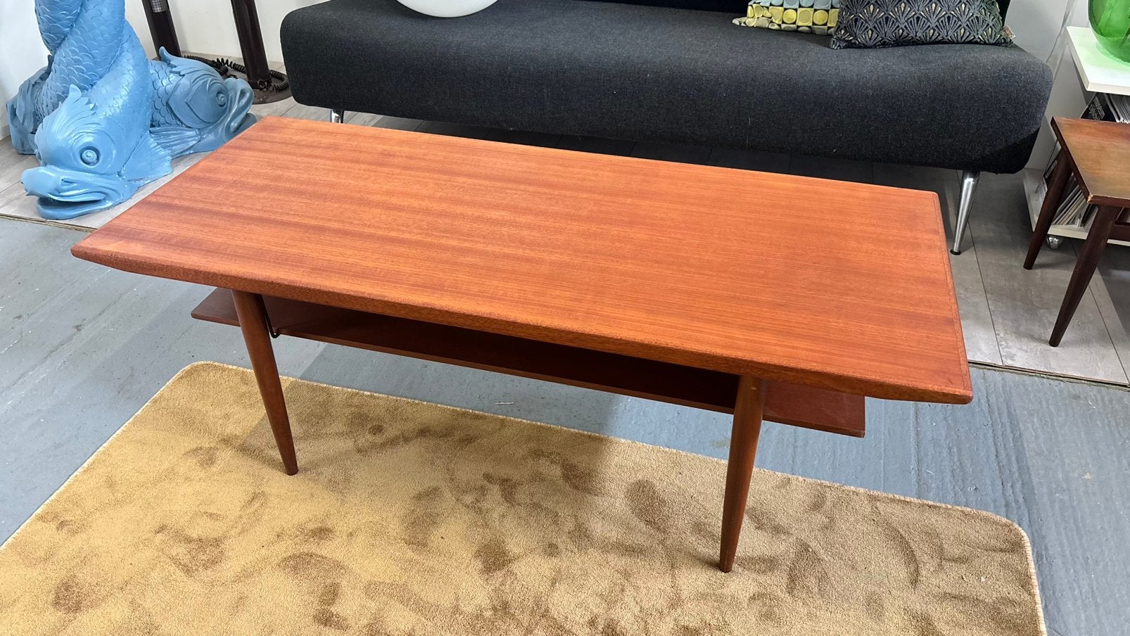 Foto 4 van SALE Vintage Teak Salontafel Deens Design