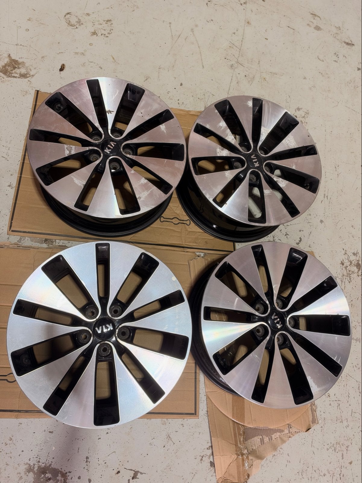 Set van 4 originele 18 inch Kia velgen, Auto-onderdelen, Ophalen, 18 inch, Gebruikt, Velg(en)