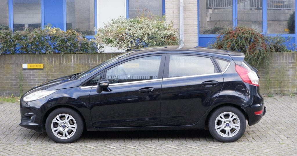 Ford Fiesta 1.6 TDCi Lease Titanium, Voorwielaandrijving, Euro 5, Gebruikt, Zwart