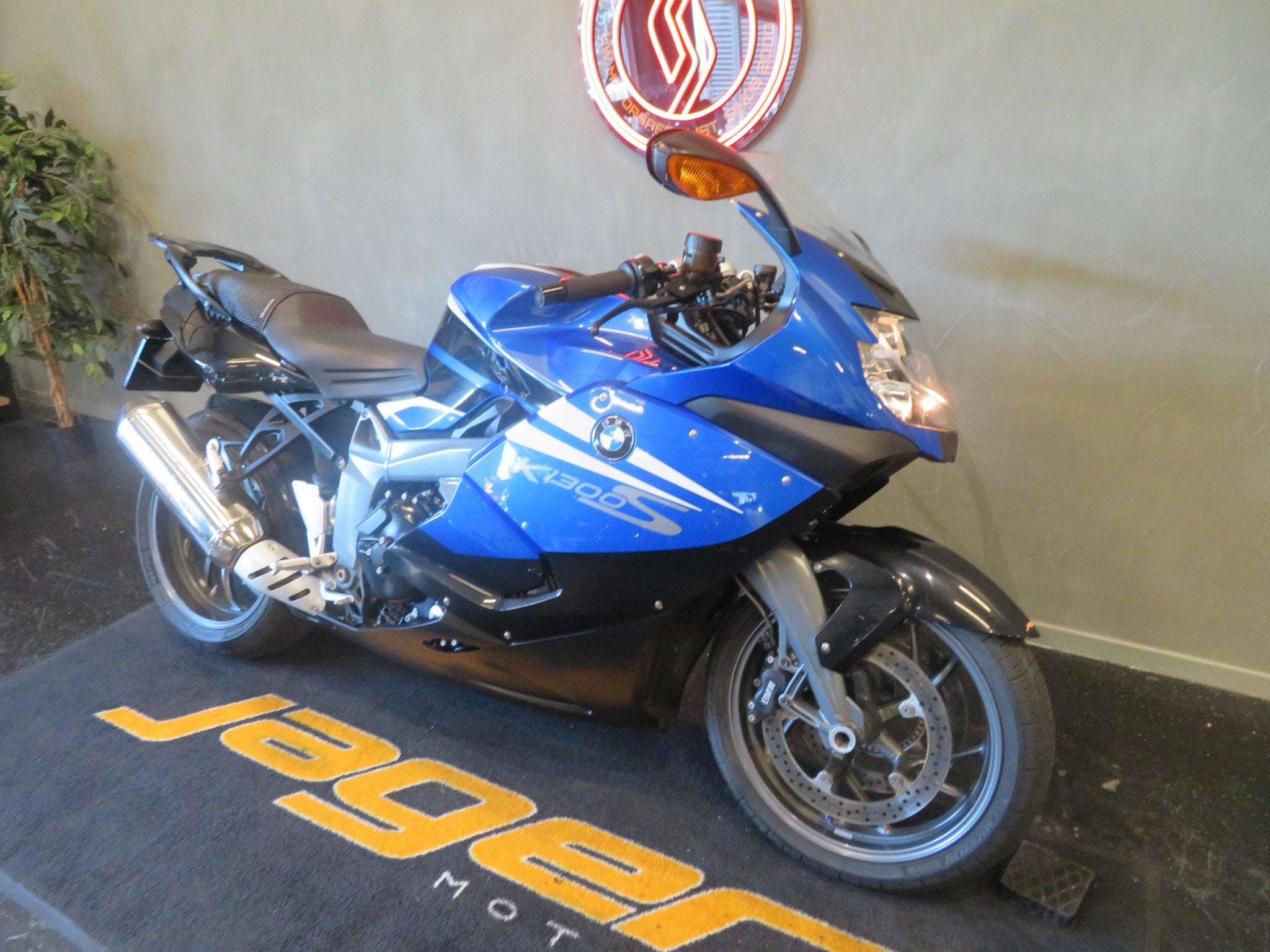 BMW K 1300 S NIEUWSTAAT (bj 2011), Motoren, Sport, Gebruikt, Bedrijf