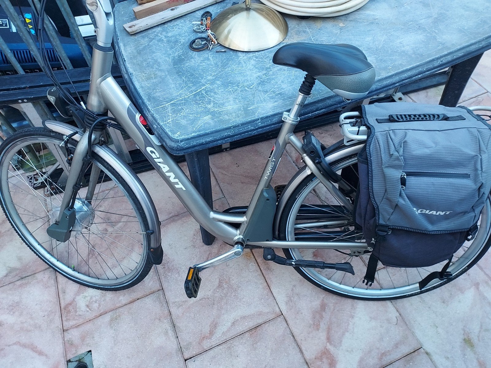 Giant Twist Comfort CS elektrische fiets -, Ophalen, Gebruikt