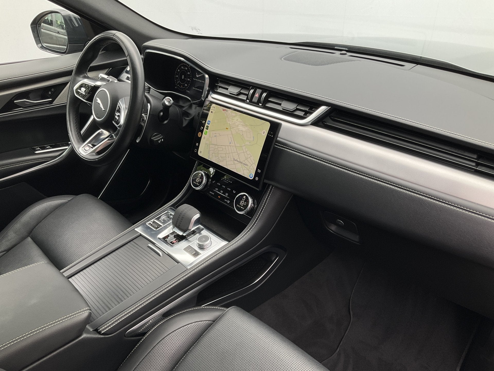 Jaguar F-Pace 2.0 P400e PHEV R-Dynamic SE Pano 360 Meridia, Auto's, Jaguar, Automaat, 404 pk, Gebruikt, Euro 6