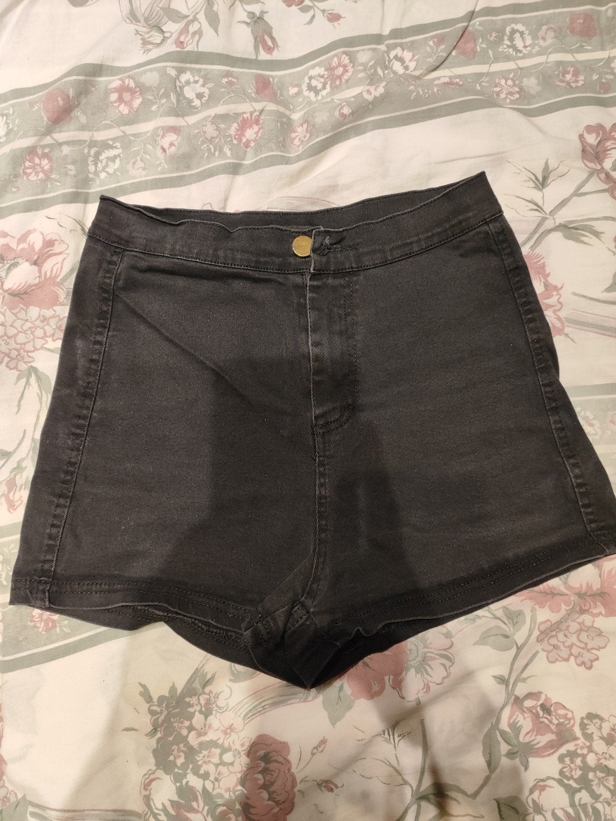 Zwarte Hotpants van October Studio, Kort, Zwart, Ophalen of Verzenden, Maat 36 (S)
