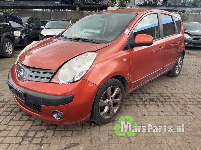 Fusee rechts-voor van een Nissan Note, Gebruikt, -, -, Ophalen of Verzenden