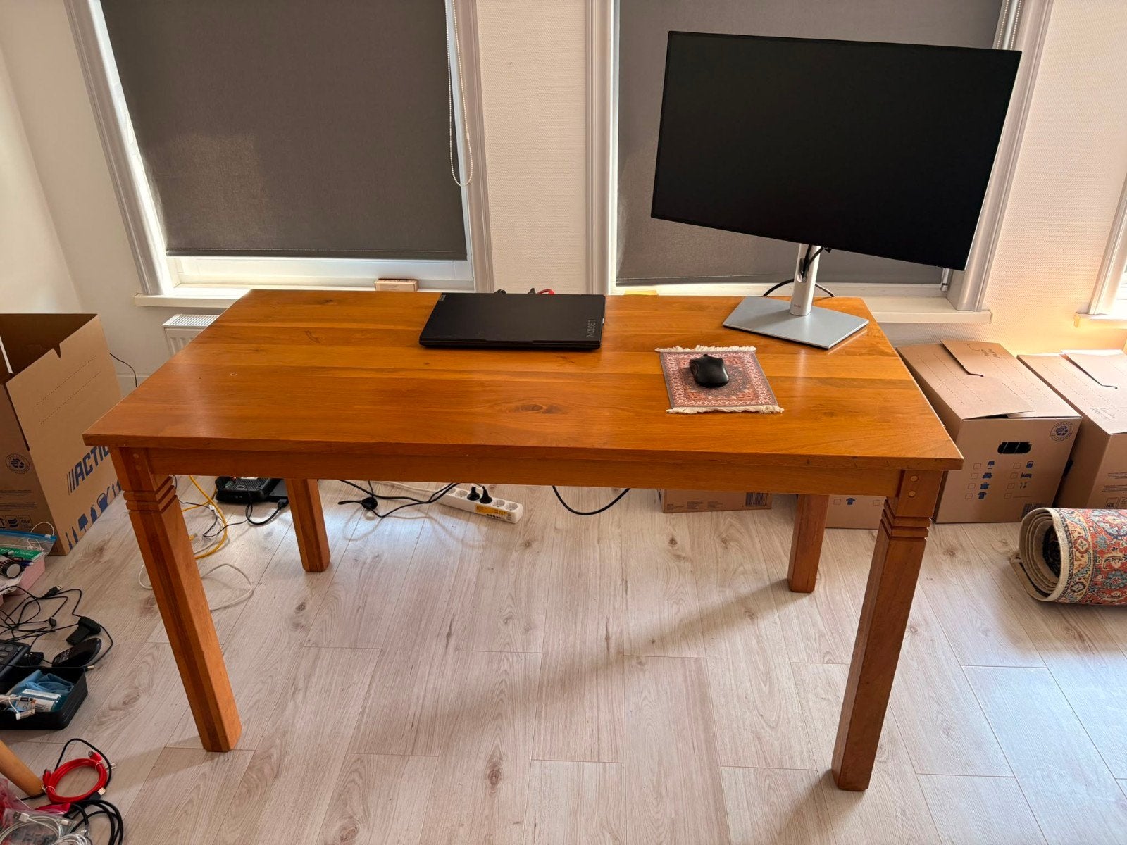 Massief houten tafel / bureau - doe een leuk bod!, Ophalen, Gebruikt, 100 tot 150 cm, Rechthoekig