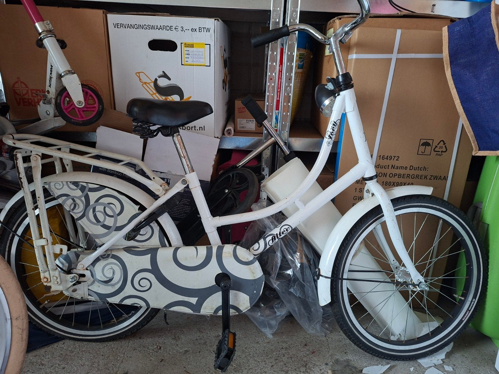 Witte kinderfiets 20 inch - een opknappertje, Fietsen en Brommers, Fietsen | Kinderfietsjes, Ophalen, Altec, Gebruikt, Terugtraprem