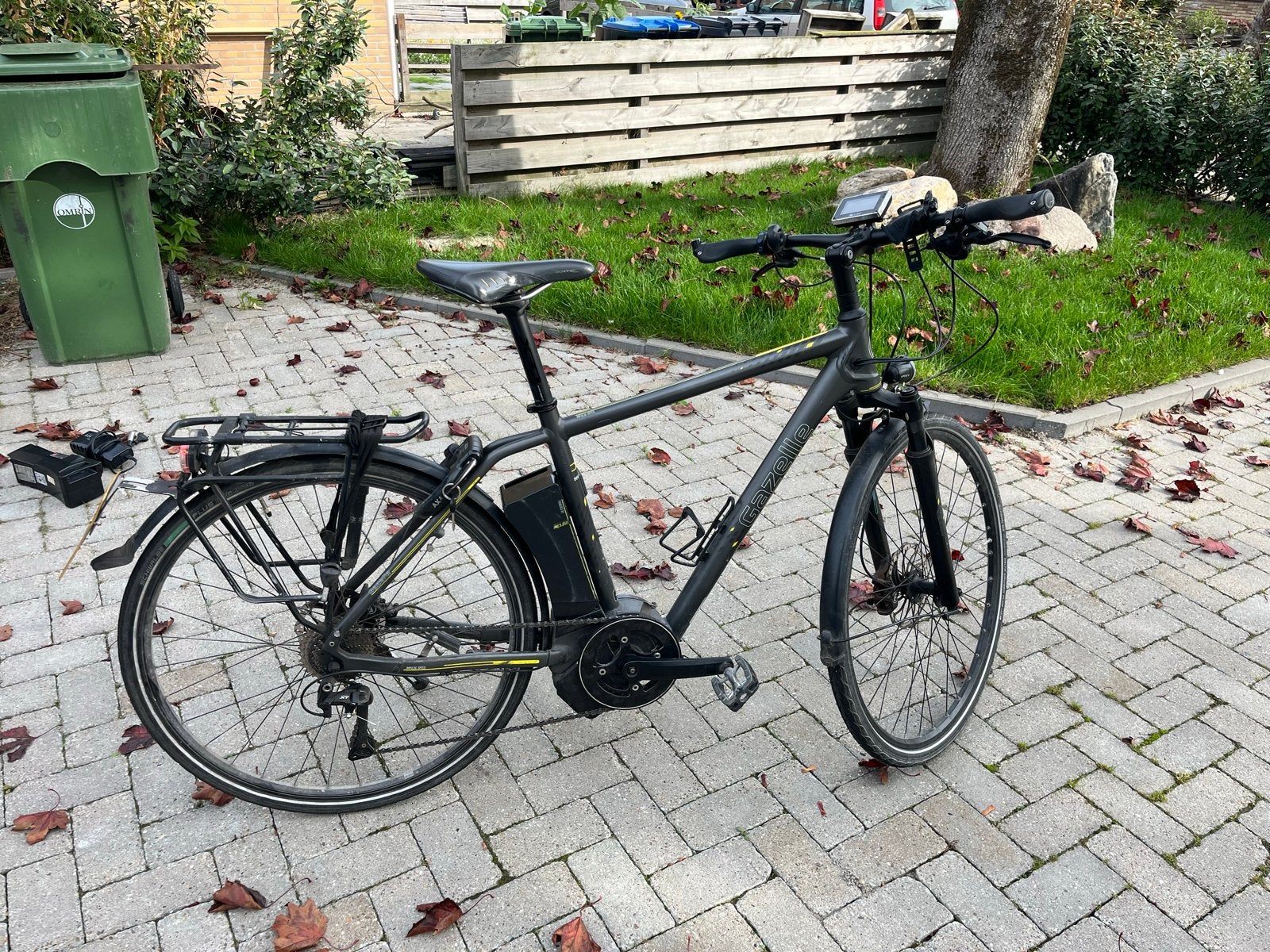 Foto 7 van Gazelle E-bike met defecte trapondersteuning, 2 accu's