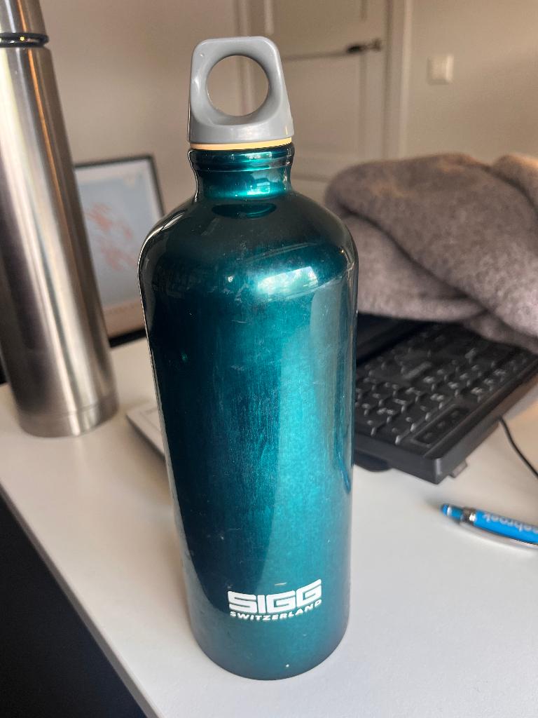 Thermosfles Sigg Swtizerland 1 liter, Ophalen of Verzenden, Gebruikt