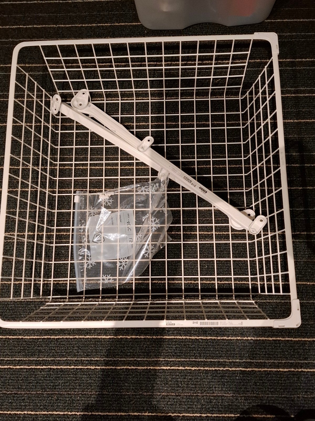 IKEA Hjalpa open mand 60x55cm met rail voor in de kast, Huis en Inrichting, Ophalen, Nieuw