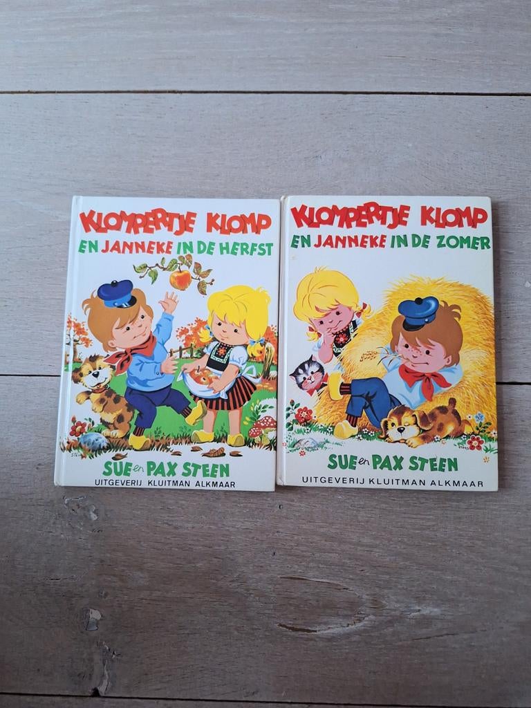 2 Vintage Kinderboeken: Klompertje Klomp voor €3, Meerdere stripboeken, Ophalen of Verzenden, Gelezen