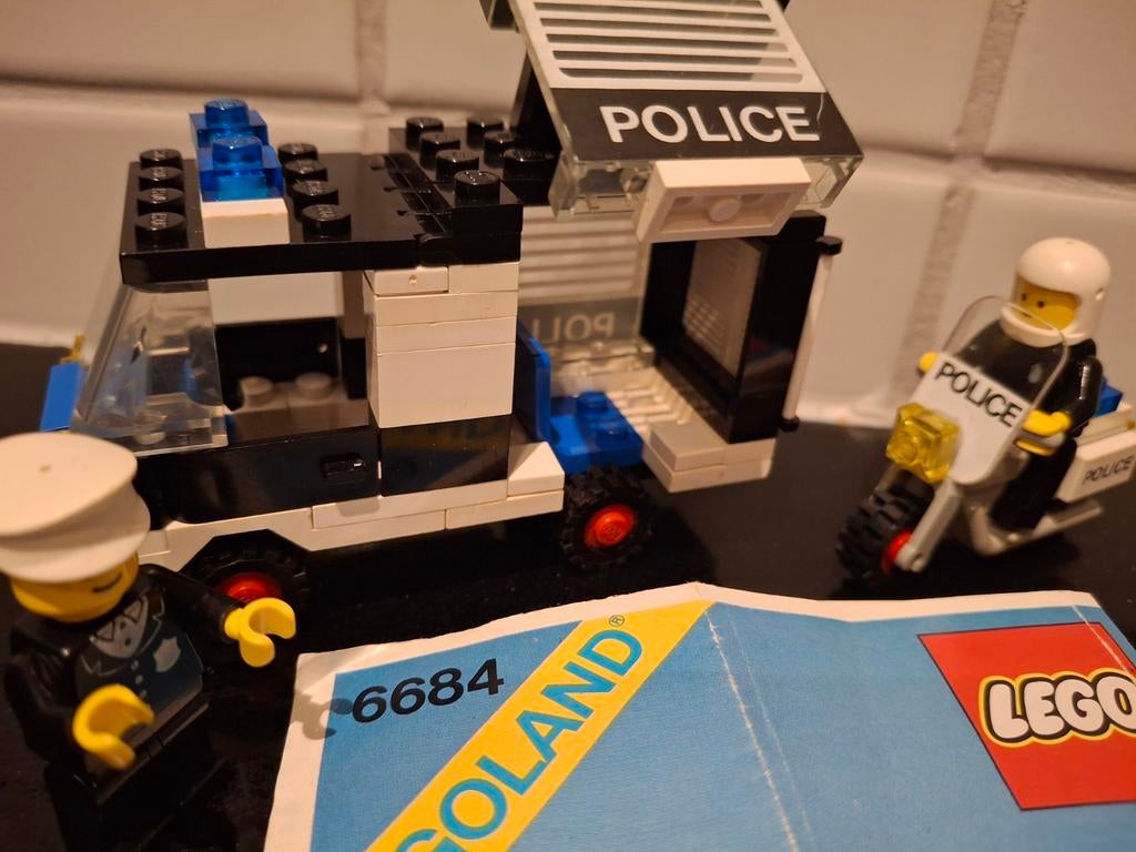 Lego vintage politieauto en motor nr 6684 compleet, Kinderen en Baby's, Speelgoed | Duplo en Lego, Ophalen of Verzenden, Gebruikt