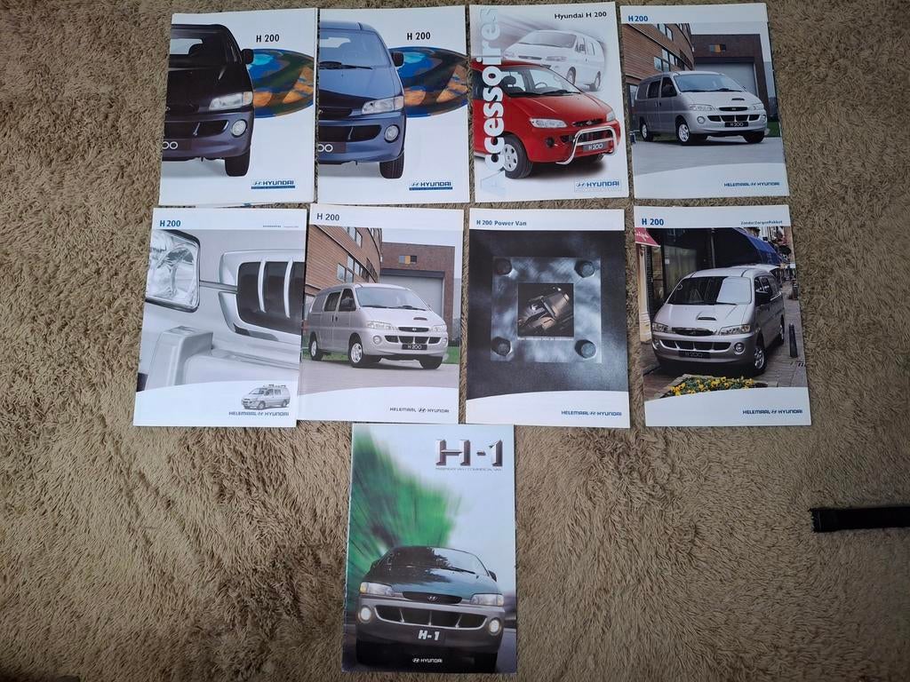 Lot autofolders Hyundai H200, Verzenden, Zo goed als nieuw, Algemeen