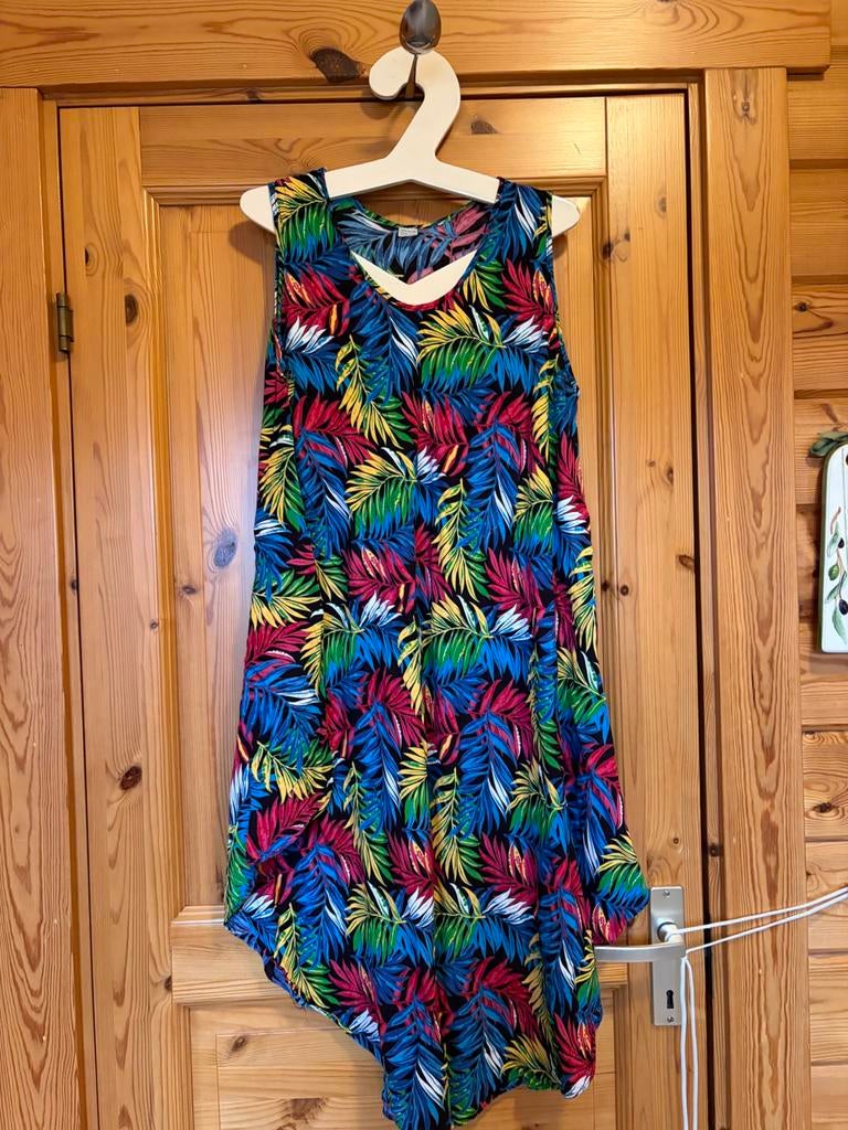 Jurk rood geel blauw oto 52 lengte 90/109 loopt in punt, Ophalen of Verzenden, Zo goed als nieuw, Overige kleuren, Jurk