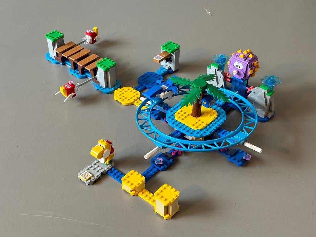 LEGO MARIO Reuzen Urchies Standattractie, Ophalen, Zo goed als nieuw, Complete set, Lego