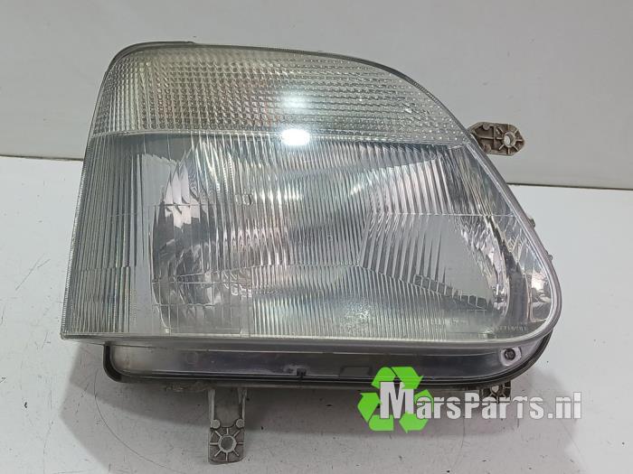 Koplamp rechts van een Opel Agila
