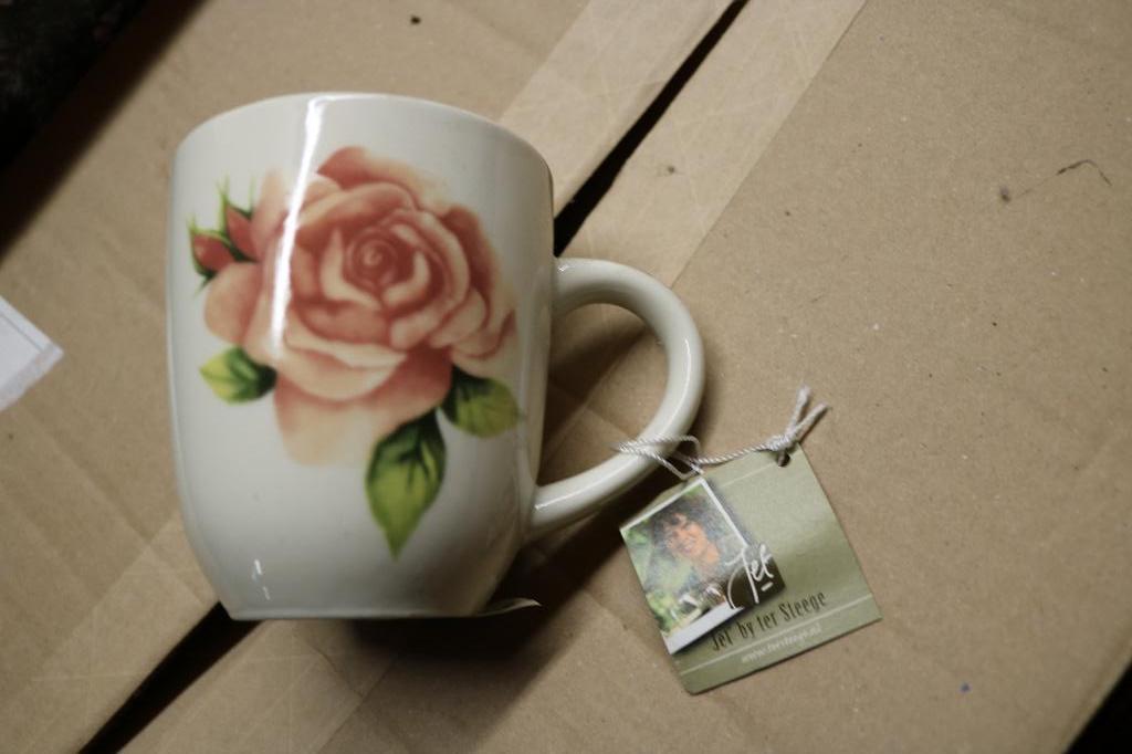 jet servies a rose is a rose, restanten nieuw met korting., Overige typen, Nieuw, Ophalen of Verzenden, Overige stijlen