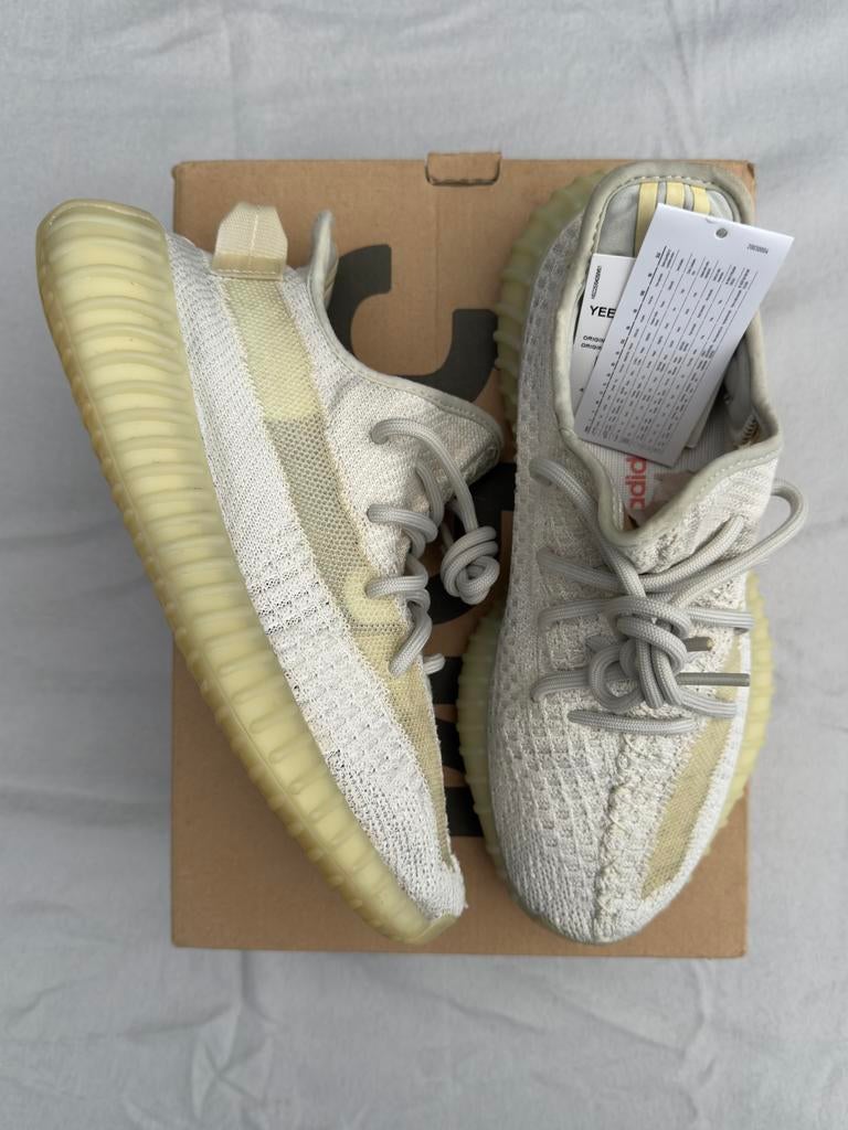 Adidas Yeezy Boost 350 V2 Light - Maat 40 2/3, Kleding | Heren, Schoenen, --, Overige kleuren, Ophalen of Verzenden, --