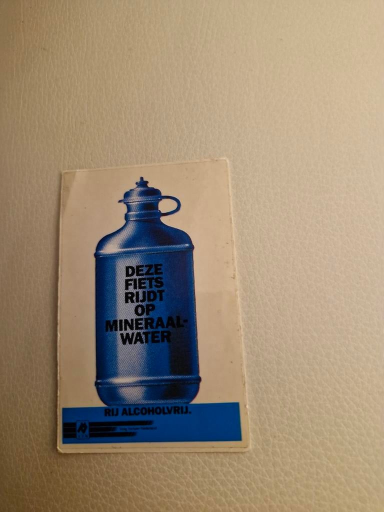 5706 Vintage Sticker - Deze Fiets Rijdt op Mineraalwater, Ophalen of Verzenden