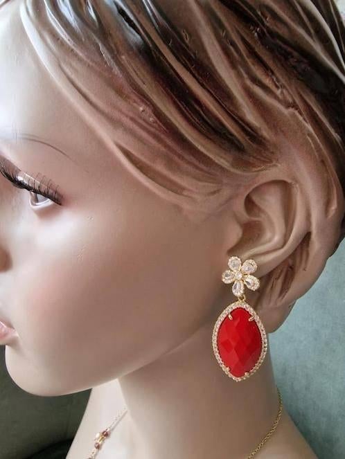 Oorbellen bloedkoraal rood met Swarovski elementen, Met kristal, Overige materialen, Hangers, Verzenden