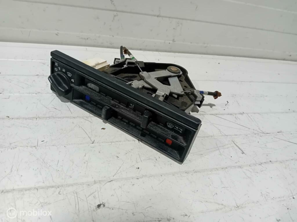 Bedieningspaneel kachel Volkswagen Transporter 321819045C, Auto-onderdelen, Gebruikt, Ophalen of Verzenden