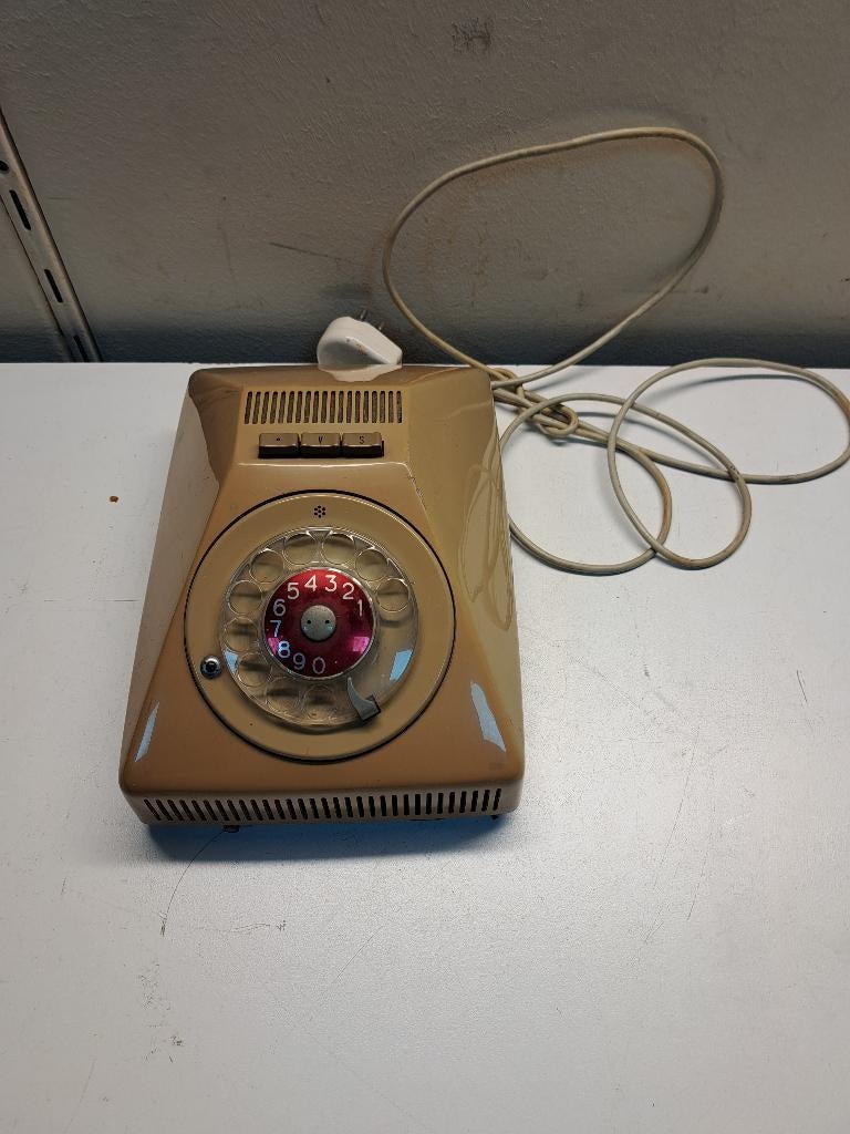 oude P.T.T.  vergadertelefoon van Ericsson  1975, Ophalen of Verzenden, Gebruikt, Met draaischijf