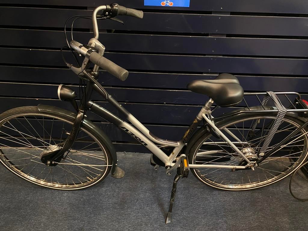Net azor jersey N7 handbreaks 45cm 28 inch extra low frame, Fietsen en Brommers, Fietsen | Dames | Damesfietsen, Ophalen, Zo goed als nieuw
