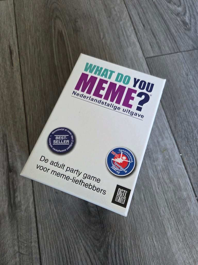 What Do You Meme? - Gezelschapsspel, Vijf spelers of meer, Ophalen, Zo goed als nieuw, What Do You Meme LLC