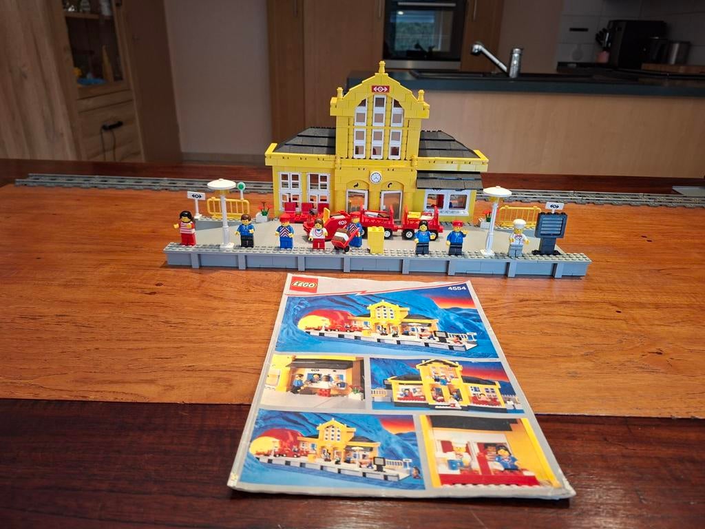 LEGO TREIN STATION 4554 9VOLT COMPLEET, Kinderen en Baby's, Speelgoed | Duplo en Lego, Ophalen of Verzenden, Zo goed als nieuw