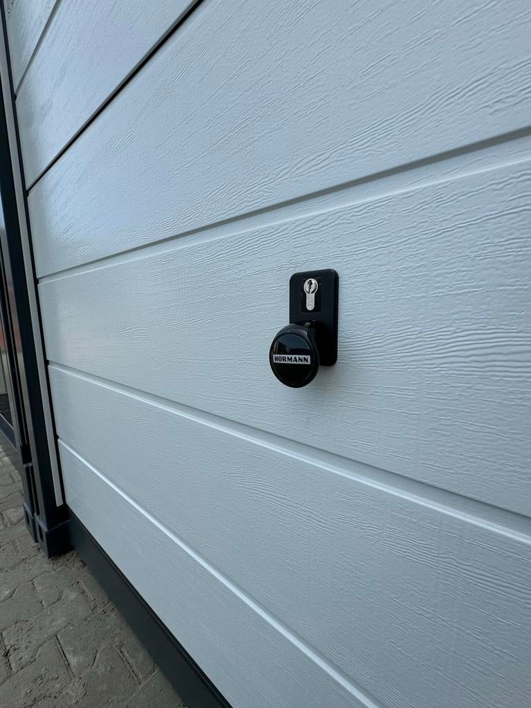 Garagebox / Opslagbox 15m2 Winschoten te huur incl electra !, Auto diversen