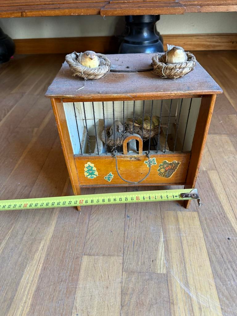 Oud vogelkooitje, Ophalen