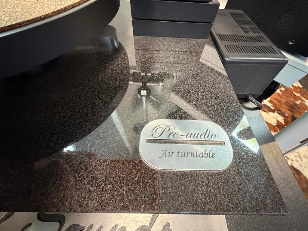 High End Pre-audio DN1800 tangentiale draaitafel, Audio, Tv en Foto, Platenspelers, Overige merken, Ophalen of Verzenden, Zo goed als nieuw