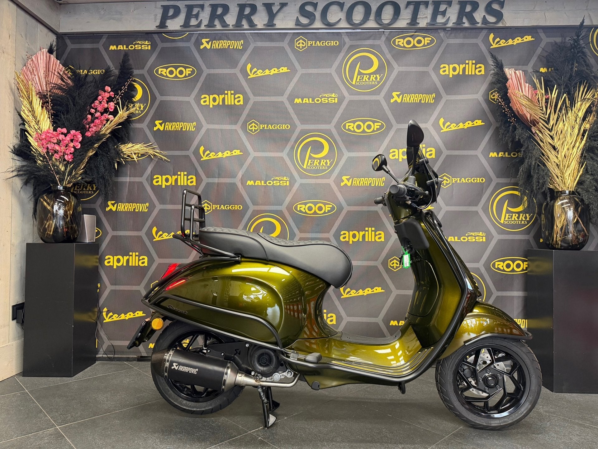 Vespa Sprint 2026 Euro5+ Facelift Specialaint Pyhton Green E, Fietsen en Brommers, Brommers | Vespa, Gebruikt, Overige modellen