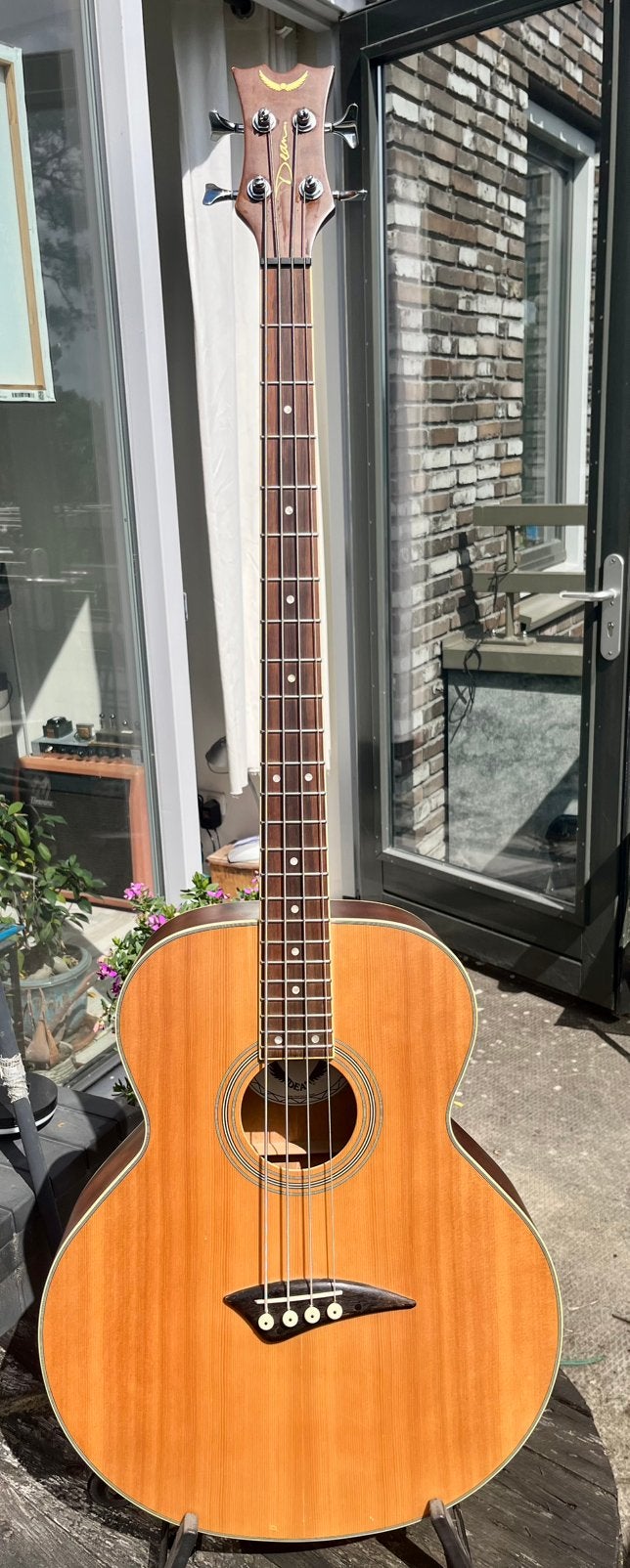 Dean (semi)akoestische basgitaar, Muziek en Instrumenten, Snaarinstrumenten | Gitaren | Bas, Gebruikt, Semi-akoestisch, Ophalen