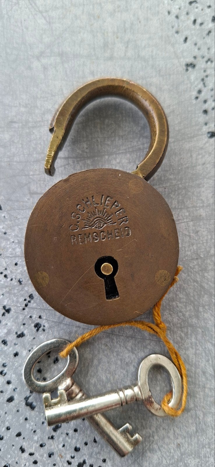 Antiek Hangslot Carl Schlieper  met Sleutels, Antiek en Kunst, Ophalen of Verzenden