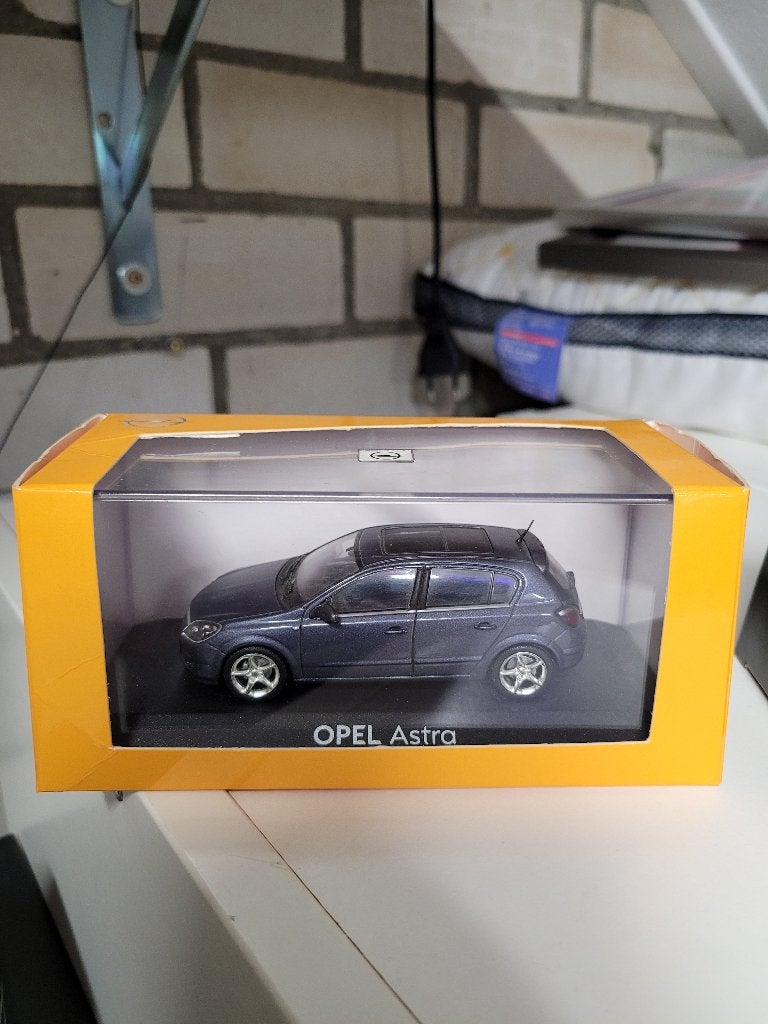 opel astra H 1:43, Ophalen of Verzenden, Zo goed als nieuw, Auto, MiniChamps