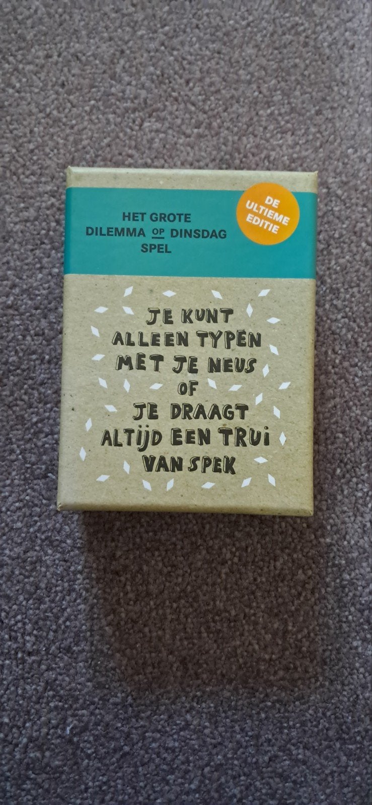 Het Grote Dilemma op Dinsdag Spel - Ultieme Editie, Vijf spelers of meer, Ophalen of Verzenden, Zo goed als nieuw, BIS Publishers