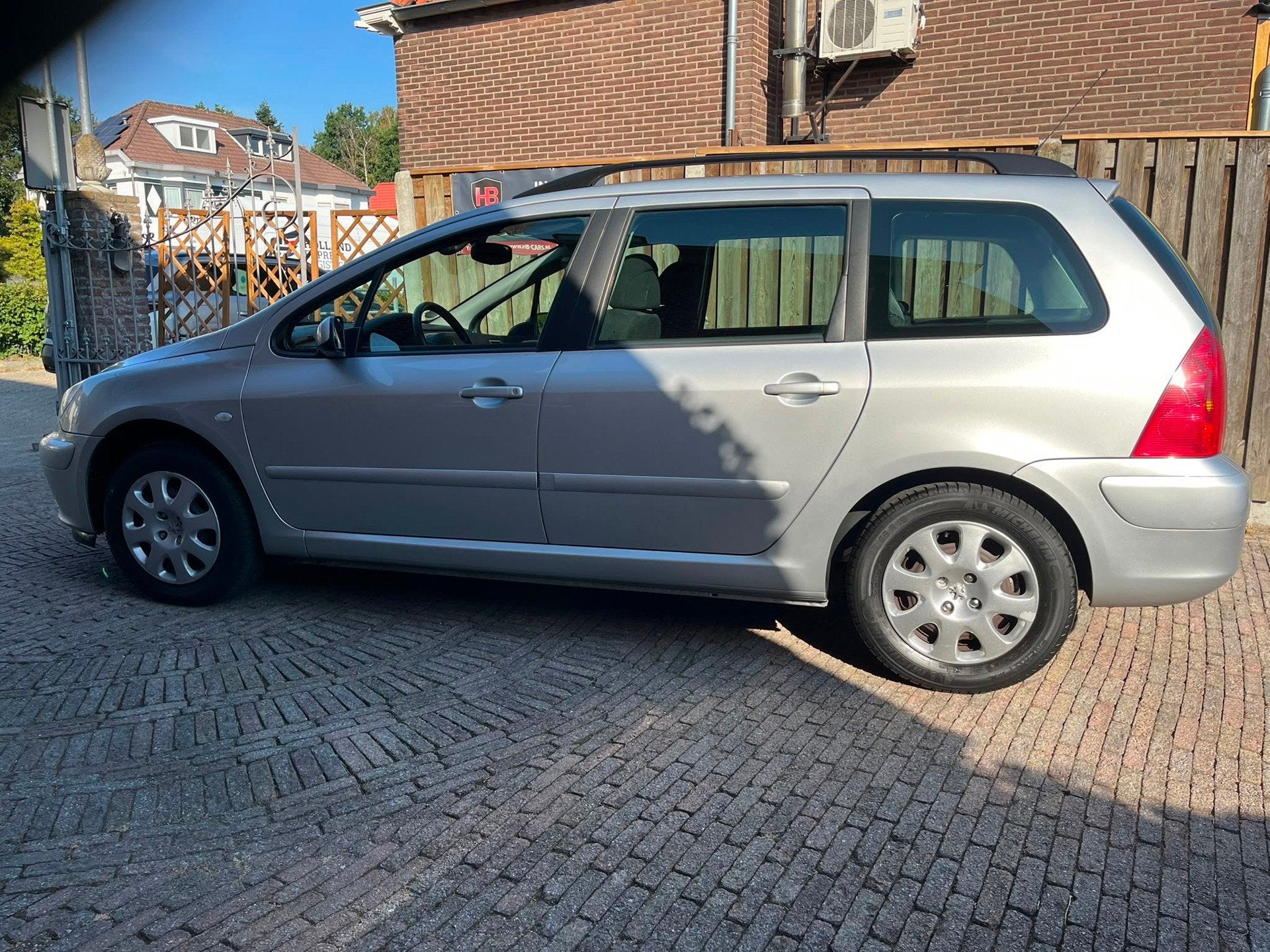 Peugeot 307 Break 1.6-16V XS Premium nieuwstaat, Stof, Zwart, 4 cilinders, Origineel Nederlands