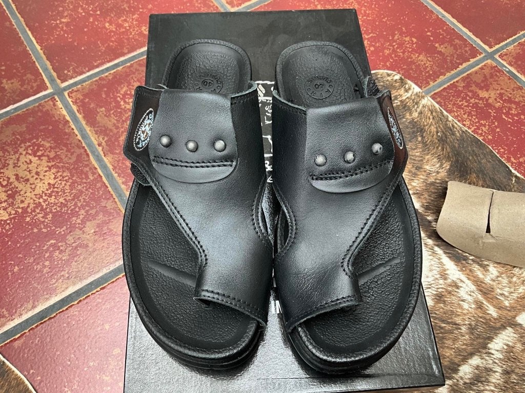 Gave slippers van new rock maat 40 nieuw  unisex, Kleding | Dames, Zwart, Nieuw, Ophalen of Verzenden, Gave slippers van new rock maat 40 nieuw in originele doos unisex