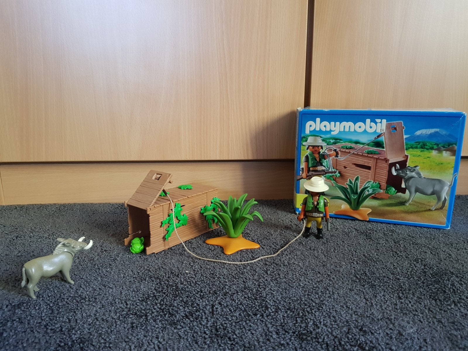 4833 - playmobil safari jager met wildenzwijnen val, Ophalen of Verzenden, Gebruikt
