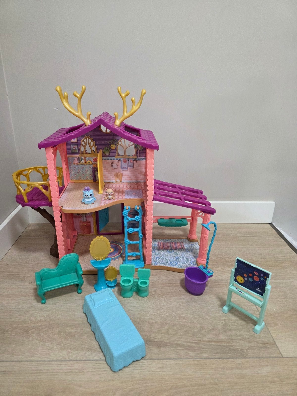 Enchantimals Poppenhuis Hertenhuis, Ophalen, Zo goed als nieuw, Poppenhuis