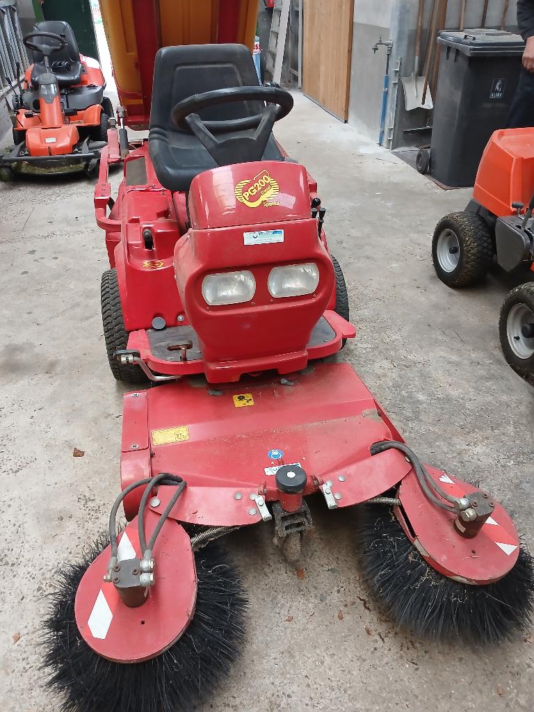 Giani Ferrari PG 200 D veegmachine, Tuin en Terras, Veegmachines, Gebruikt, Ophalen of Verzenden