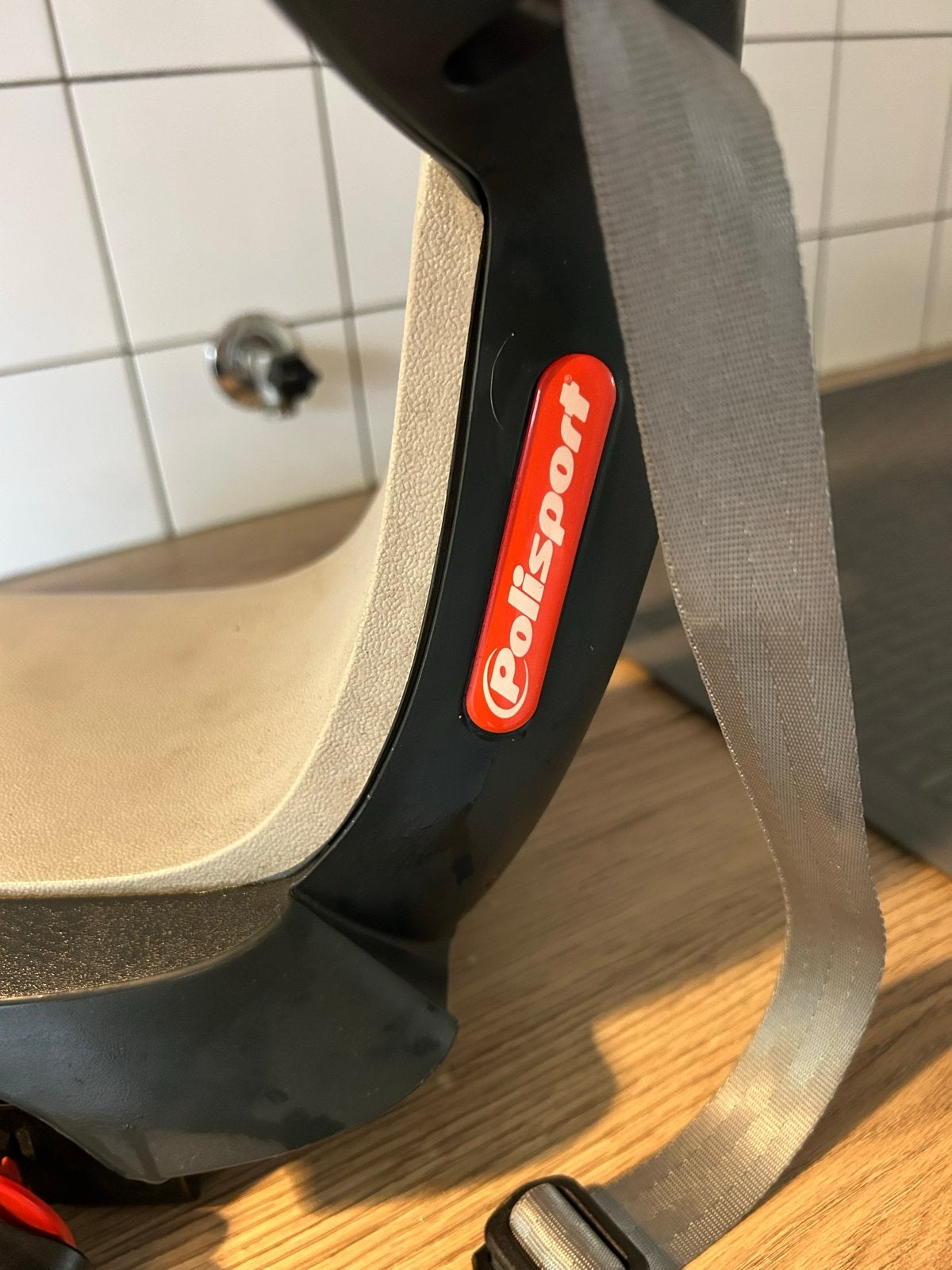 Polisport fietsstoeltje voor achterop - Zo goed als nieuw, Ophalen, Zo goed als nieuw, 9 t/m 36 kg, Achterzitje