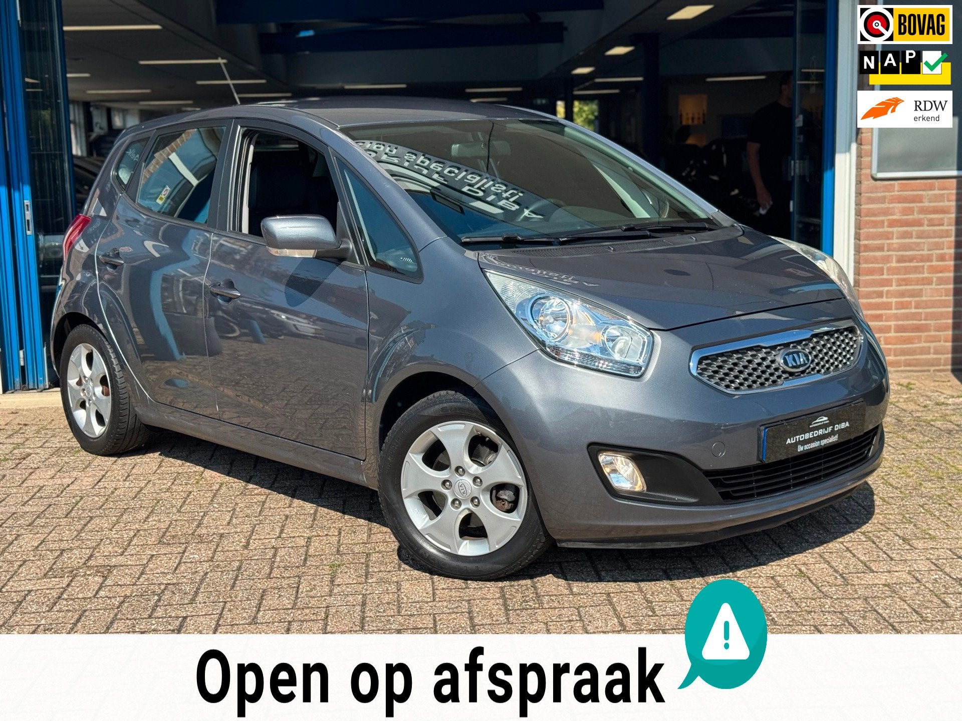 Kia Venga 1.6 CVVT X-ecutive 2010 AUT CLIMA NAP, Auto's, Kia, 4 cilinders, Parkeersensor, Origineel Nederlands, Bedrijf